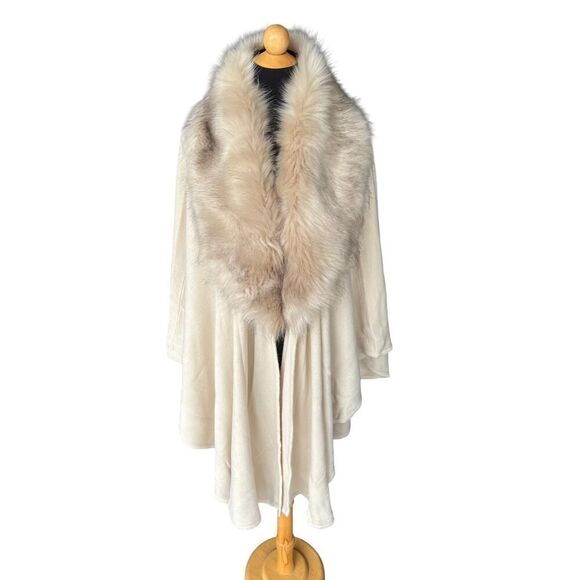 BRAND NEW COCO + CARMEN FAUX FUR JACKET ONE SIZE - Picture 3 of 8